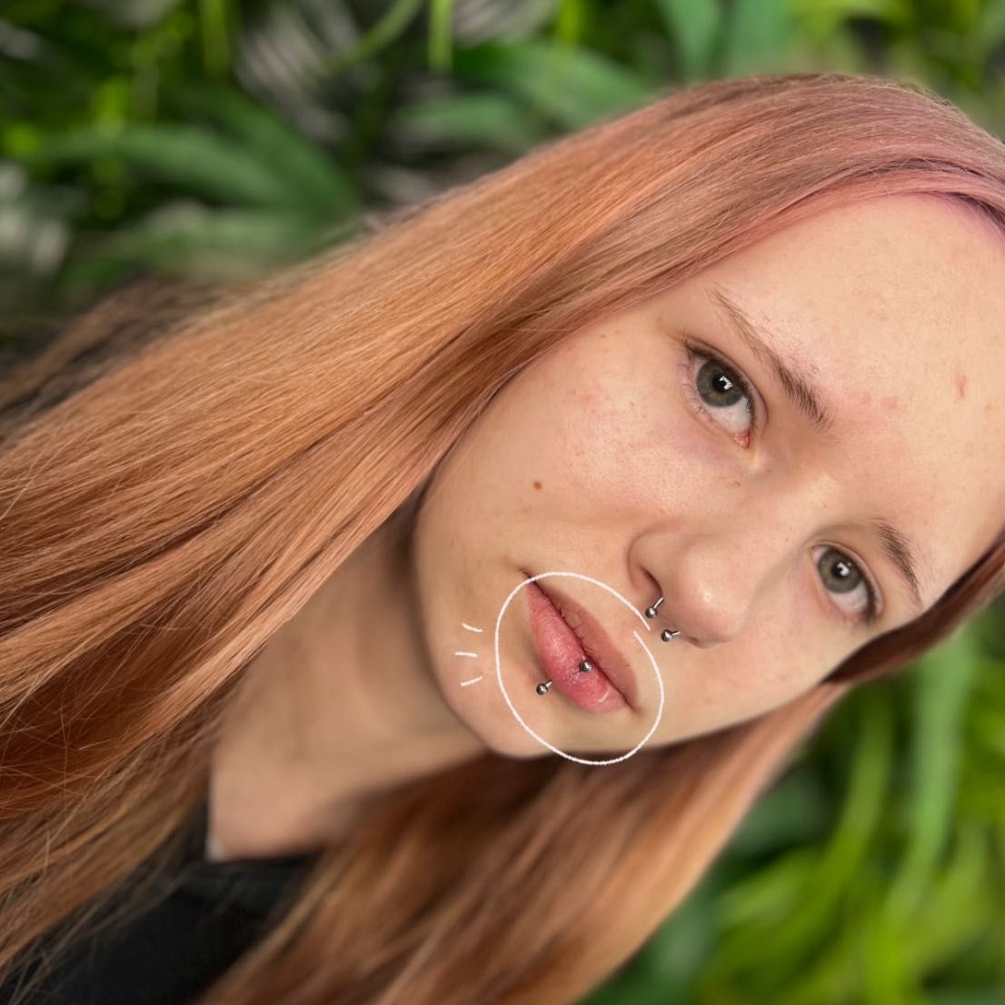 VERTICAL LABRET